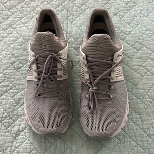 ON Cloudswift 3 White / Grey